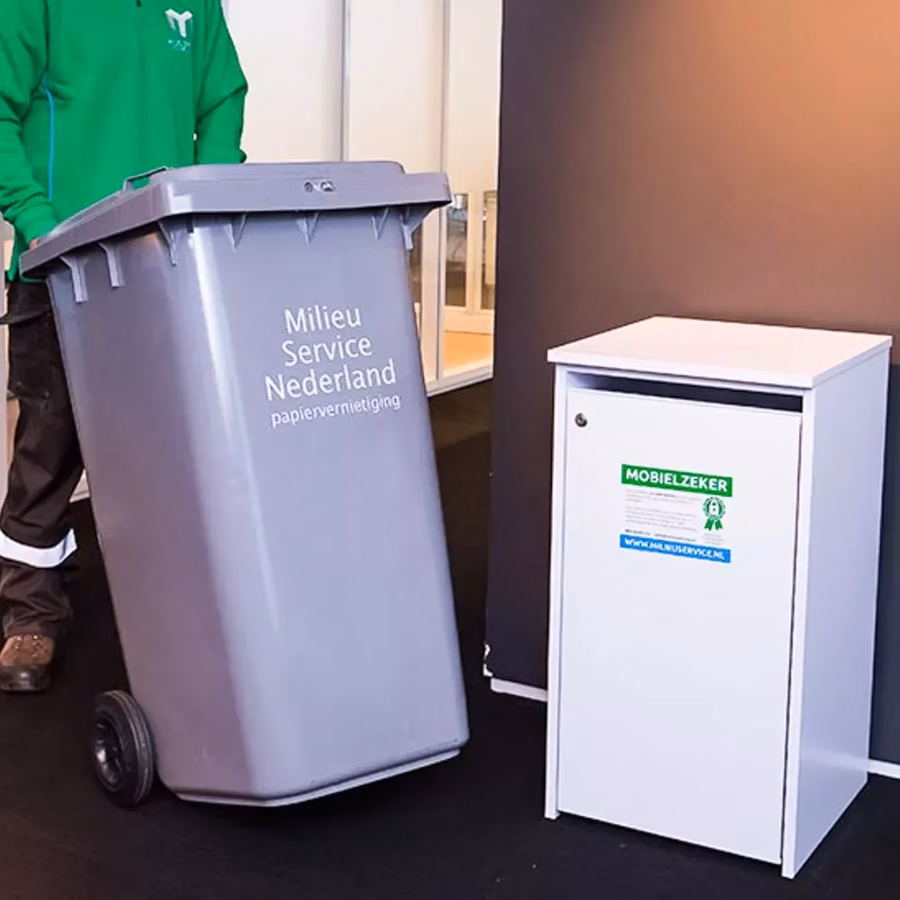 Container fris in de zomer: archiefvernietiging