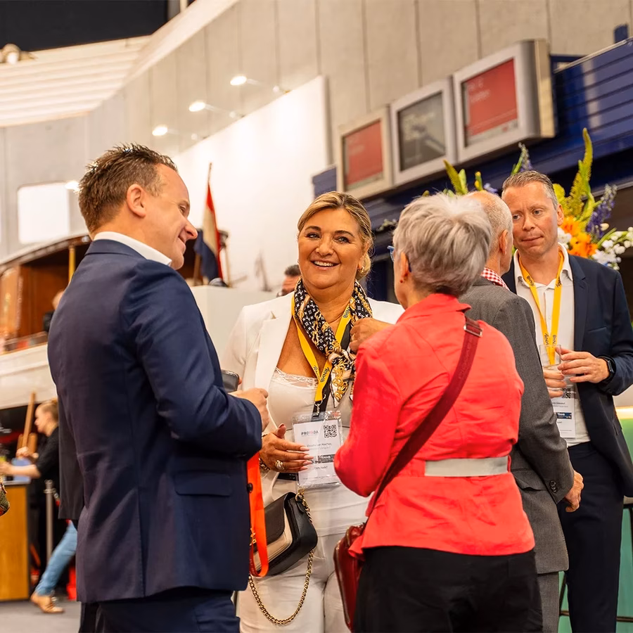 PROVADA 2025 - gesprekken op de stand