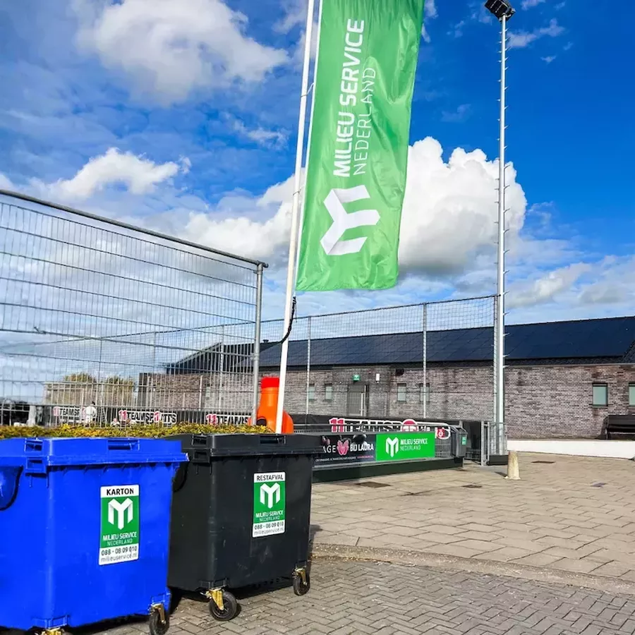 Rolcontainers op een sportvereniging